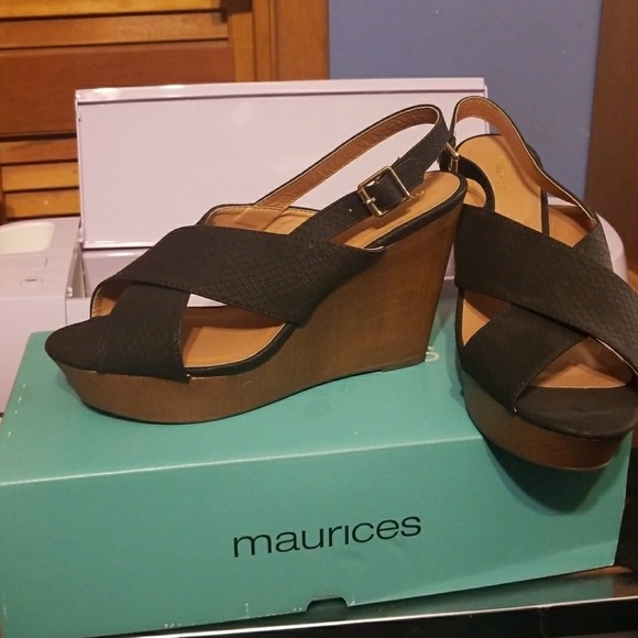 Shoes - Picture 4 of 4